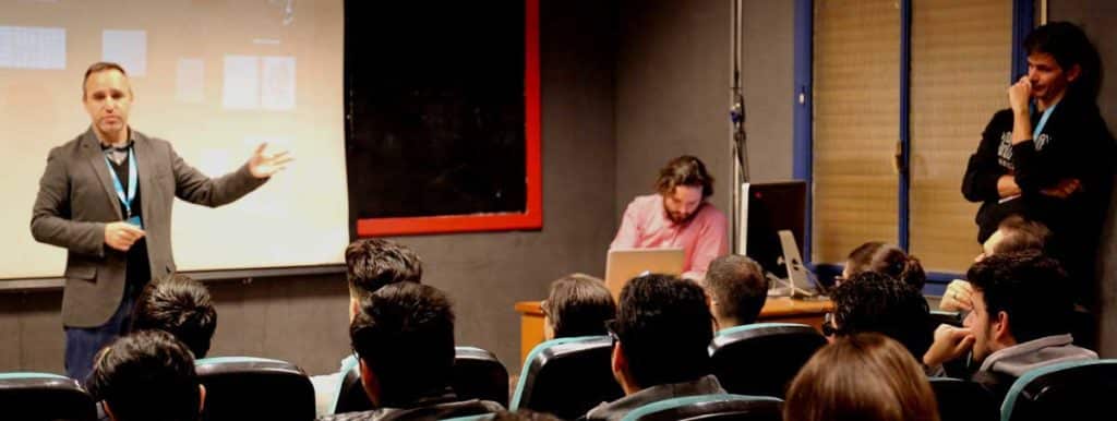 Emprendimiento alumnos técnico superior de aplicaciones multiplataforma